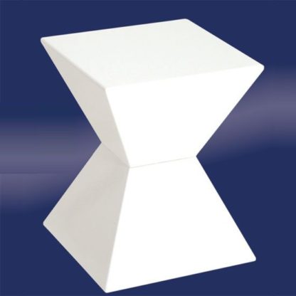 28ebfda9ad5b946253c4870baacc98501a59bad0d959b07cd1f7265ae7da3e71.jpg An Image of Edge Funky End Table In White High Gloss Lacquered