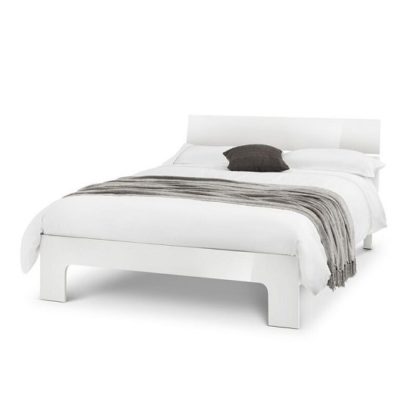 322aa4bc420aaa1cd5e3caaf5278a3d9509b6c11117d7c6aa4c1606705572f20.jpg An Image of Arden Contemporary King Size Bed In White High Gloss