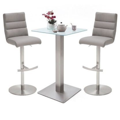 6666dceefb2263f17d04b4e02bfa1cccae173e71fa8fffd827e0015978fb2d87.jpg An Image of Soho White Glass Bar Table With 2 Hiulia Ice Grey Stools