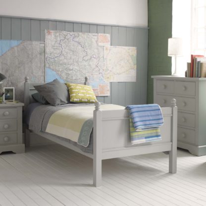 feffe14fab08dd157b6fcb532a2a28cd36956ee4409ebf4037bad5db2afb51e6.jpg An Image of Pippin Single Bed