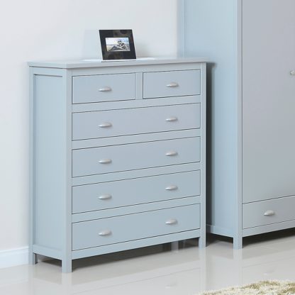 dd7ce922c72c51f549394bf4fa94efb77765e90032ffe761049541a280886dd6.jpg An Image of Kingston Grey Wooden 4+2 Drawer Chest