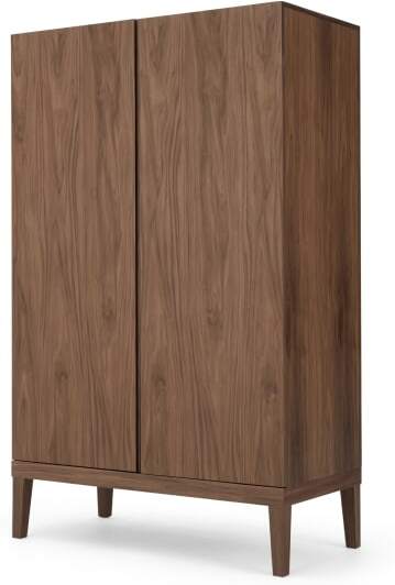89b73384e91a3b9f1a1f97193a9e7f6ea2f7c48d4dd903be73defda094666ad8.jpg An Image of Lansdowne Wardrobe, Natural Walnut