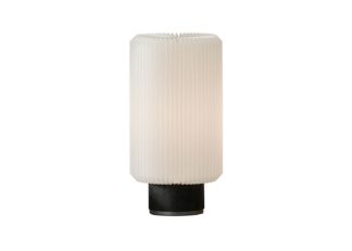 An Image of Le Klint Cylinder Table Lamp Medium