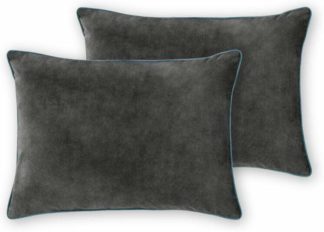An Image of Castele Set of 2 Luxury Velvet Cushions, 35x50cm, Grey with Teal Piping