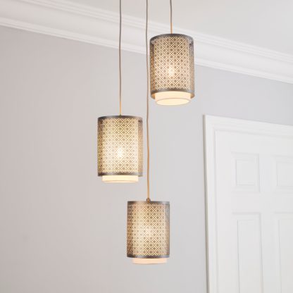 0bed0765040d7cb4c72263223b0eec186cf5d0d9e3fc7ff1d616b995bf50e673-1.jpg An Image of Vienna 3 Light Ceiling Fitting Champagne