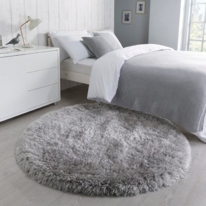 1a3124ecddb0623b7e7434130e23e7858720eb666c86cabc9dfff77c557b4da3-1.jpg An Image of Jewel Shaggy Circle Rug Silver