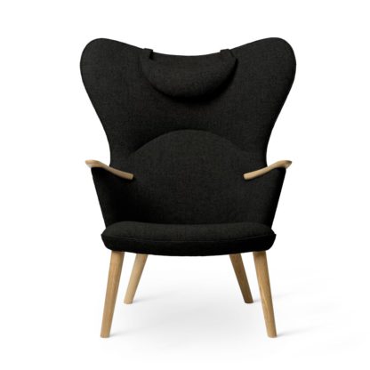 An Image of Carl Hansen & Søn CH78 Lounge Chair with head rest, Oak/Fiord 0151