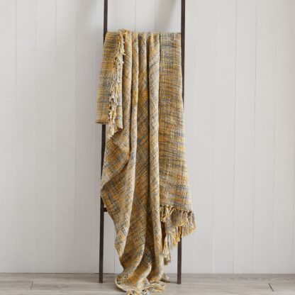 An Image of Camden 130cm x 180cm Throw Cream (Natural)