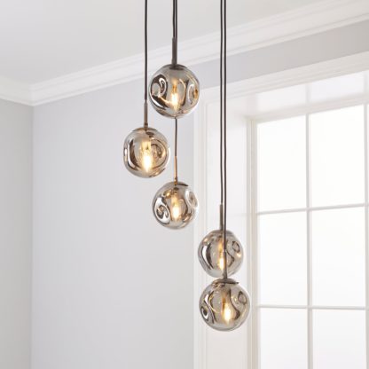 An Image of Alexis 5 Light Cluster Fitting Iridescent Silver