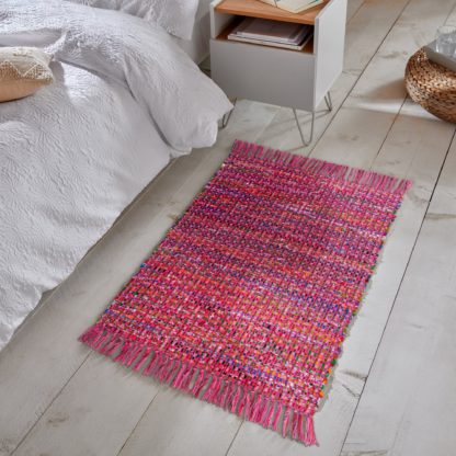 31c3b9e1d8f7223c1588622bc59427ce36d5398cb99f7e25d7089affc8fe0f24-1.jpg An Image of Marimba Rug Marimba Ivory
