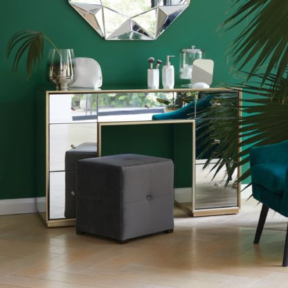 348bc6a8a481bed887789f62f513688a62fdf05276e6a7ed61f35ac1a40b5e6a-1.jpg An Image of Harriet Mirrored Dressing Table Silver
