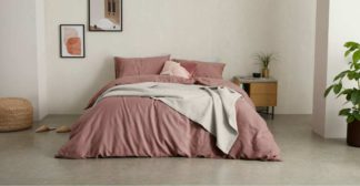 An Image of Tira Linen/Cotton Duvet Cover + 2 Pillowcases, King Size, Dark Rose