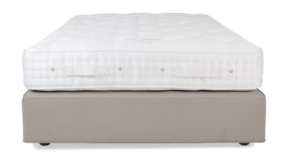 5be6272b1ea67f124596d1e48aabb96dbd4f7edb34aa786461b63dad0ccb8c73.jpg An Image of Vispring Regal Superb Soft Tension Divan single Tk589 Steel