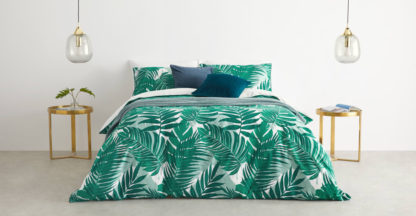 756eb4714129e0d8923f8baa3404e064d50efd23fb12d8c9f0f763a8be6ec51d.jpg An Image of Jangala Cotton Duvet Cover + 2 Pillowcases King, Green UK