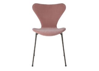 An Image of Fritz Hansen Series 7 Chair Upholstered Velvet Misty Rose