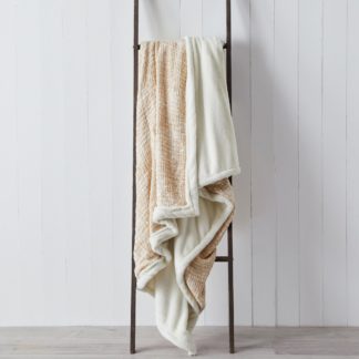 An Image of Riva Home Lexa 140cm x 180cm Throw Champagne