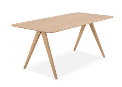 An Image of Gazzda Ava Dining Table Oak 140cm