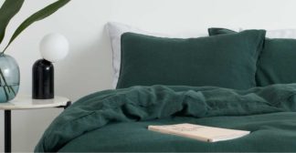An Image of Brisa 100% Linen Pair of Pillowcases, Peacock Green UK