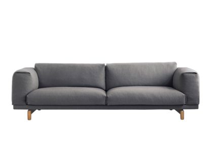 An Image of Muuto Rest 3 Seater Sofa Steelcut Trio 515 Pink