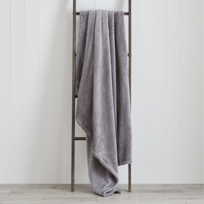 An Image of Evan 130cm x 180cm Throw Brown