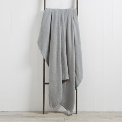 af611d60bc430bd574be0653536e586ef636b3c7cb09bb4e04d8f59a0d2f336c.jpg An Image of Hampton 200cm x 200cm Throw Grey