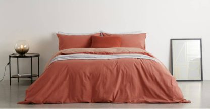 An Image of Solar Cotton Reversible Duvet Cover + 2 Pillowcase, Double, Washed Red/Rose Pink UK