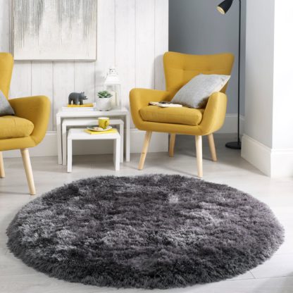 bb298378f30183784666aebf8e952c197f1cf246a552f0dbde38cdd6e825e9df-1.jpg An Image of Jewel Shaggy Circle Rug Silver