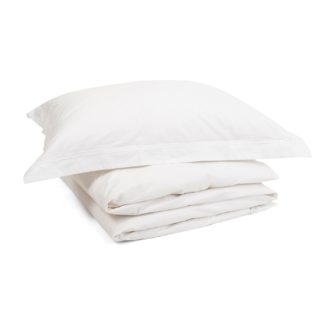 An Image of Heal's 600 Thread Count Luxury Single Cord Super King Euro Pillowcase