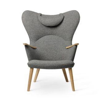 An Image of Carl Hansen & Søn CH78 Lounge Chair with head rest, Oak/Fiord 0151