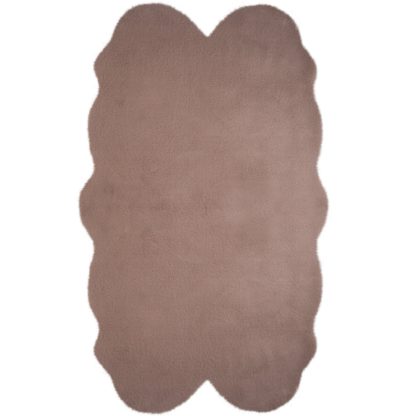 d32737f257bb3fc8e3fef3cb7193c9afb7f35745d22b4dd69d273184b00c4705-1.jpg An Image of Supersoft Faux Fur Quad Rug Cream