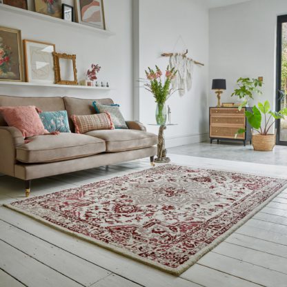 An Image of Tara Traditional Wool Rug Purple