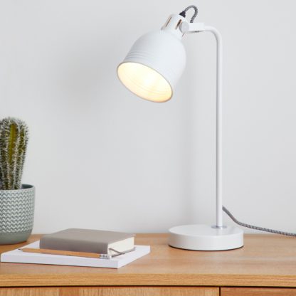 e88841013d2808bf0f8c39f779c0f872c62786943e02c3ee0717f6dd966715c3-1.jpg An Image of Isaac White Task Lamp White