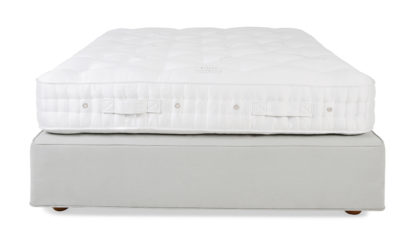 f15a1bb946826aa0b929f45c7e3ad064f4a0a8fe4cf2db037bcfa88911622354.jpg An Image of Vispring Herald Superb Soft Tension Divan single Tk589