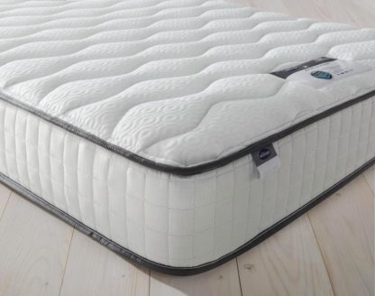 An Image of Silentnight Middleton 800 Pocket Memory King Size Mattress