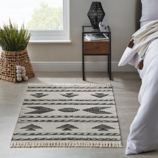 An Image of Fringe Cotton Geometric Rug Cream