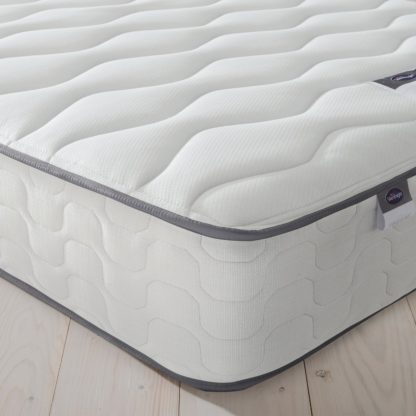 An Image of Silentnight Middleton 800 Pocket Comfort Kingsize Mattress