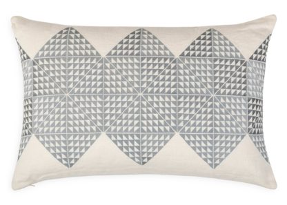 98811aa1e0b5780980d7a16ab115fa0b3a0e3b4fe8a5bf655ee6beb5a0d578ca.jpg An Image of Geotile Cushion Ash Grey 40 x 60cm
