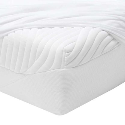 An Image of Tempur Mattress Protector White