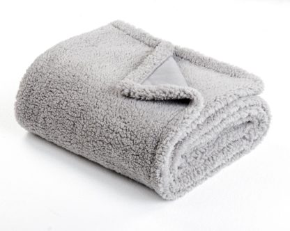 An Image of Argos Home Cosy Throw - 125x150cm - Stone