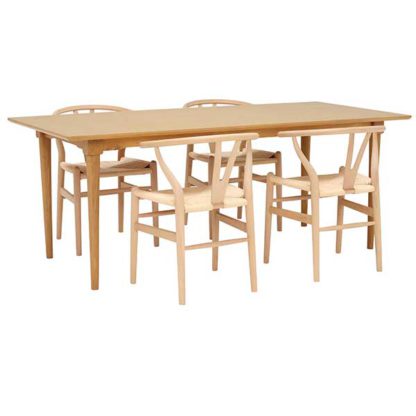 An Image of Hague 200cm Dining Table with 4 Hans Wishbone Dining Chairs Natural