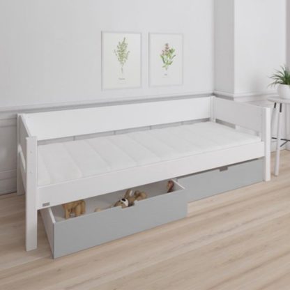 An Image of Morden Kids Wooden Day Bed In White With Silver Grey Drawers