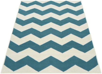 297e1900a0479aa6dbd9693a94bf84531f35d5cd45096f261a37f30acfbc6abf.jpg An Image of Chevron Rug - 160x230cm - Teal.