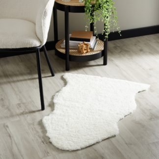 An Image of Curly Single Sheepskin Rug Curly Ivory