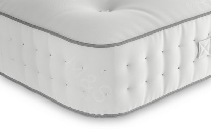 An Image of M&S Natural Wool 1000 Pocket Sprung Firm Mattress