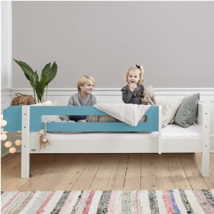 An Image of Morden Kids Wooden Day Bed In White And Petroleum Saftey Rail