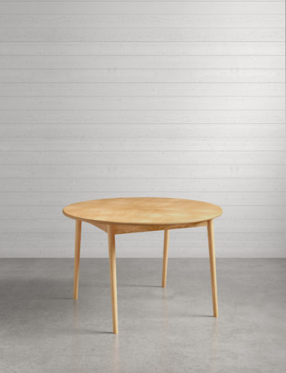 71beee076eba9f40927cde40f7c94e6b39735391fce16e49010adf6888a0fe70.jpg An Image of M&S Starburst Dining Table