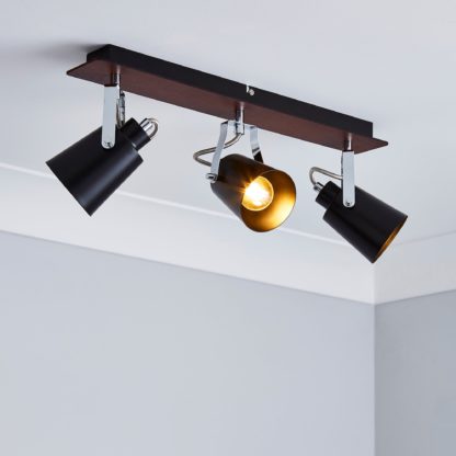 An Image of Johan 3 Light Black Spotlight Bar Black