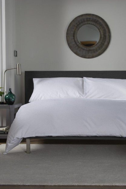 An Image of Tufted Dot King Duvet Set