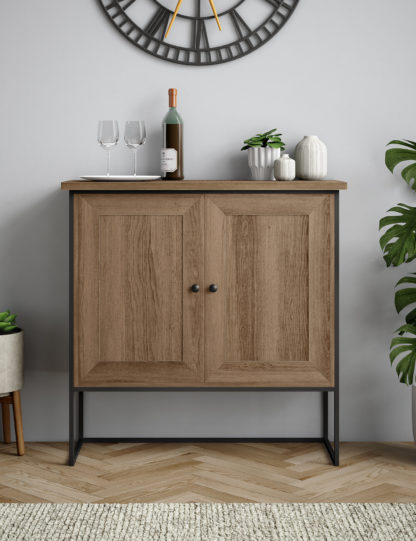 cc10bbce594b9f7d82fcec5e459613e07c7f98cc5a07910fe8dd0bcad019922d.jpg An Image of M&S Sanford Parquet Drinks Cabinet