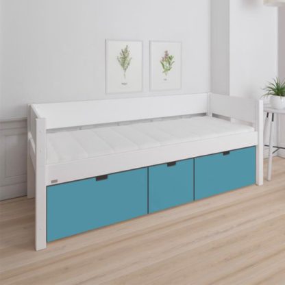 e0a222332bc4be92a9963eb03bdff89da3baad01a884625c0dba1cadf730719d.jpg An Image of Morden Kids Wooden Day Bed With 3 Drawers In Petroleum
